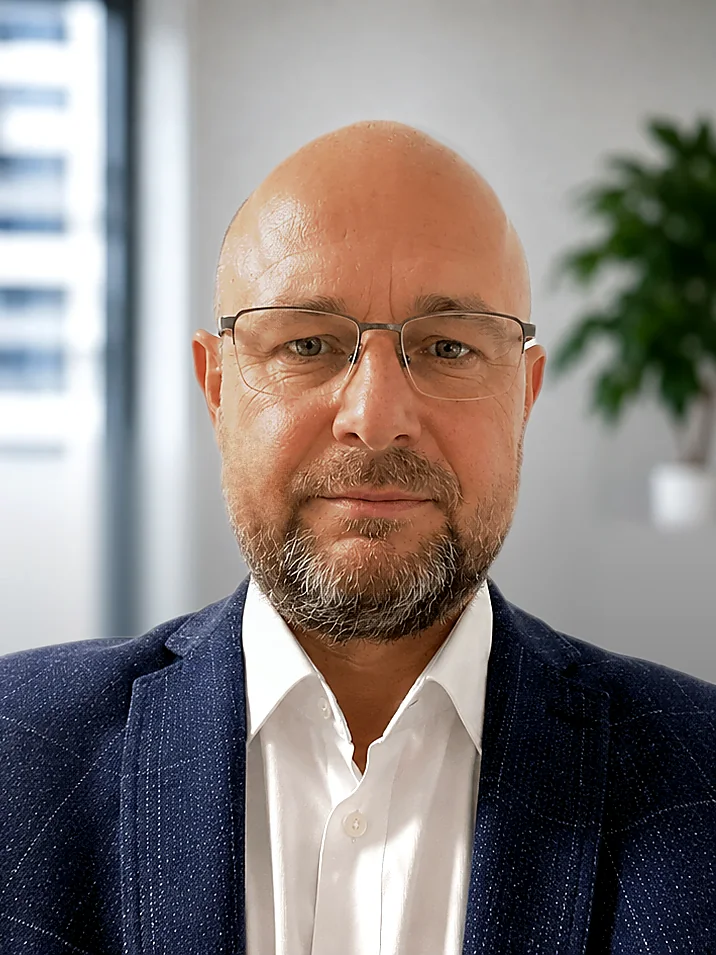 Robert Werkier w biurze